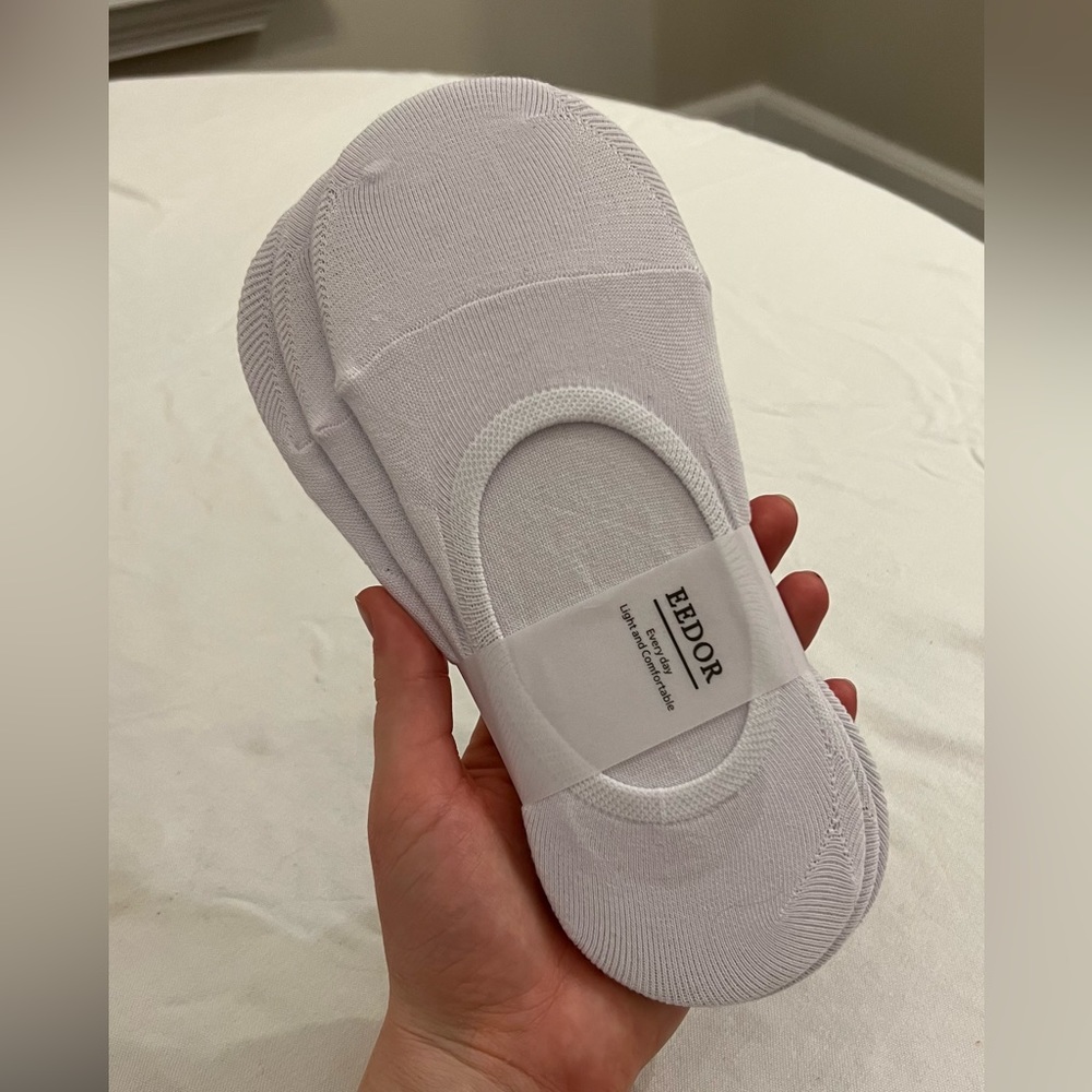 Eedor no show no slip white sock